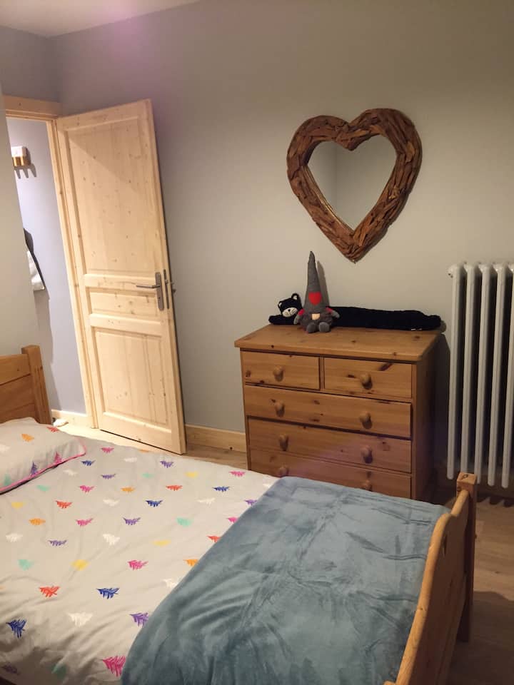 غرفة النوم 2