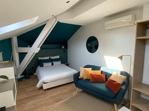 STUDIO BORDEAUX TRIANGLE D OR **** Air-conditioned