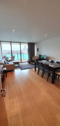 Central Prime Apartment sleep 5 gallery image 3