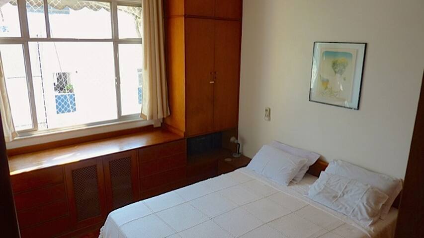 AWESOME view 3 bed apt in LEBLON gallery image 5