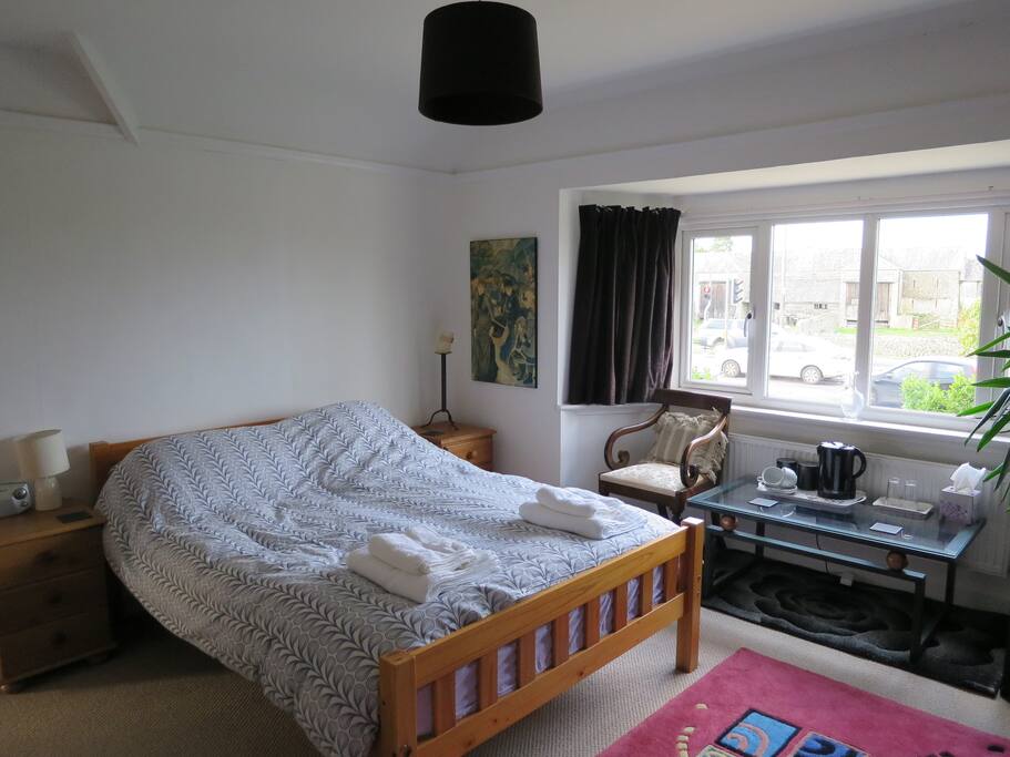 Guest bedroom