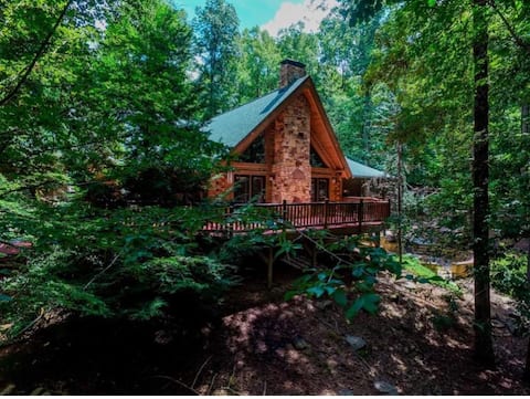 Mystical Retreat w/Sauna, Koi Pond, UNC & Duke