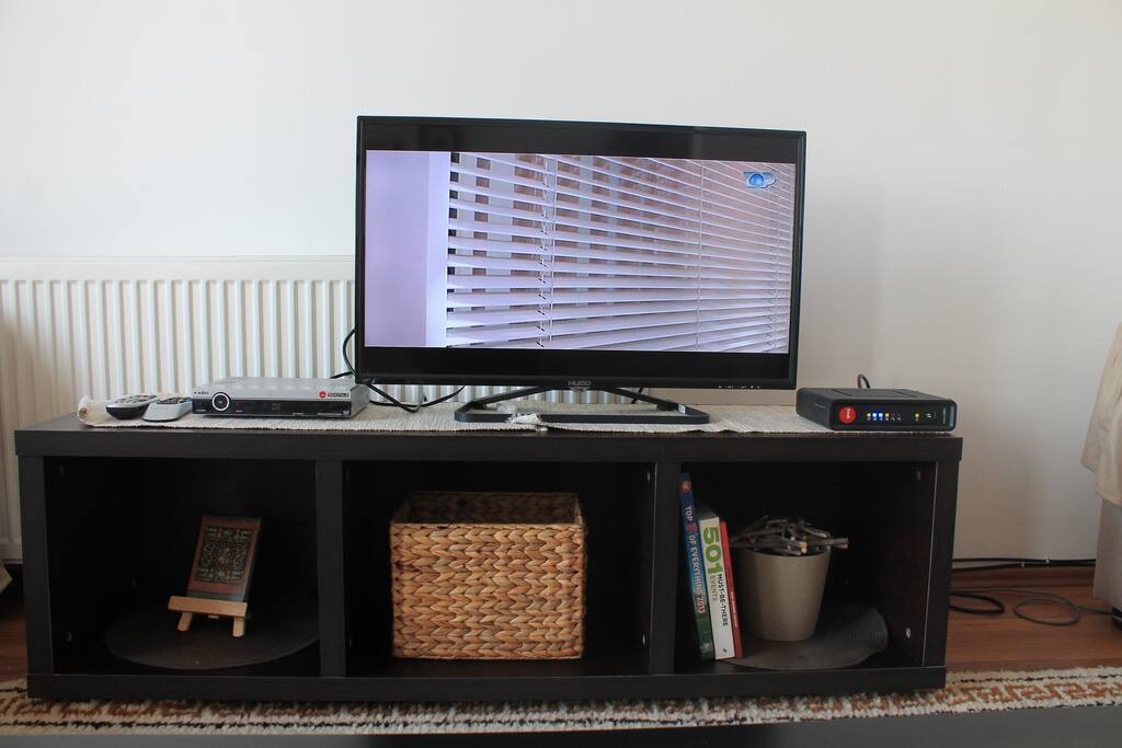 TV Set