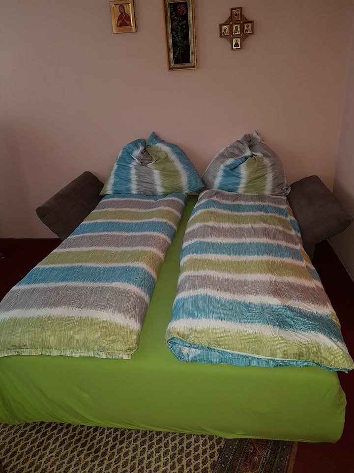 Дупли кауч на спуштање во собата Biedermeier