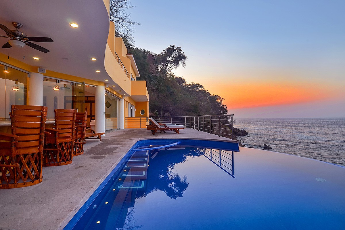 Alquileres vacacionales y villas de lujo en Puerto Vallarta | Airbnb Luxe |  Luxury Retreats