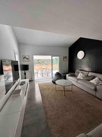 Palma city modern house with big pool gallery image 4