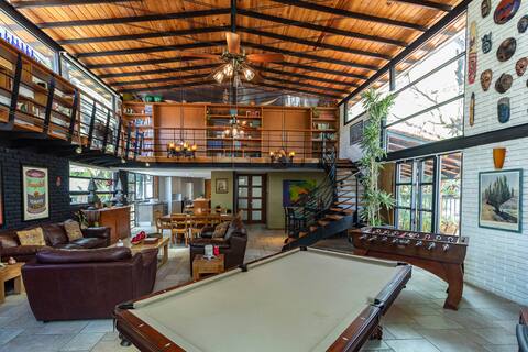 Very spacious and illuminated loft type house.