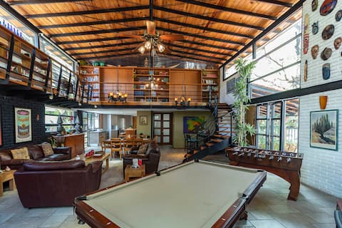 Successful Airbnb property: A very spacious and well-lit loft-style house. in Querétaro
