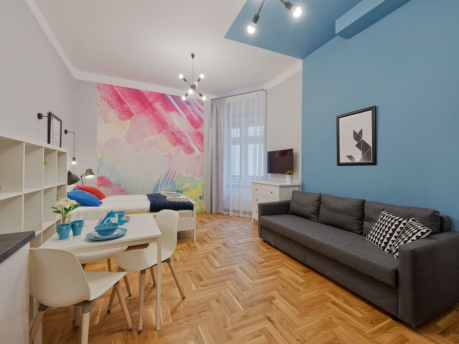 studio, bed, sofa, table