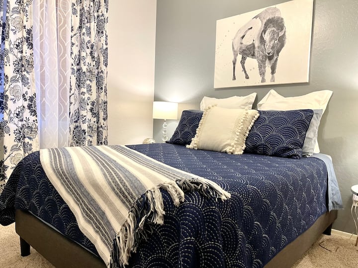 Dormitorio doble tamaño queen. 