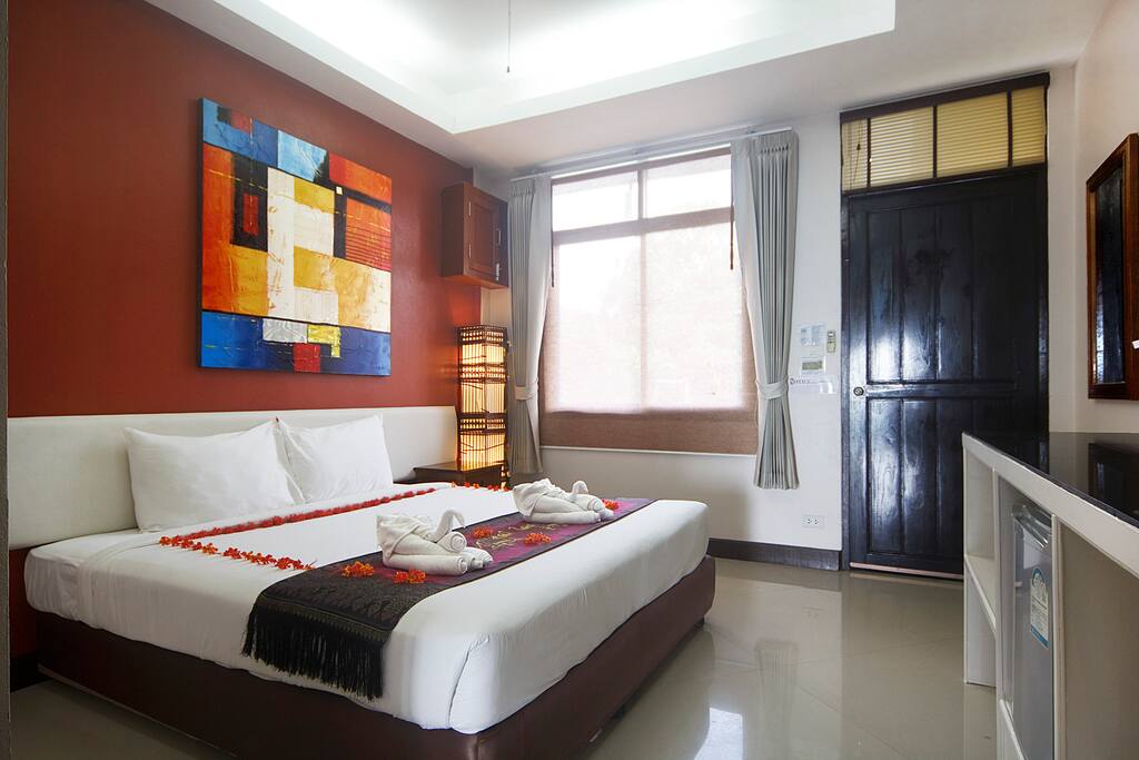 Spacious Bedroom