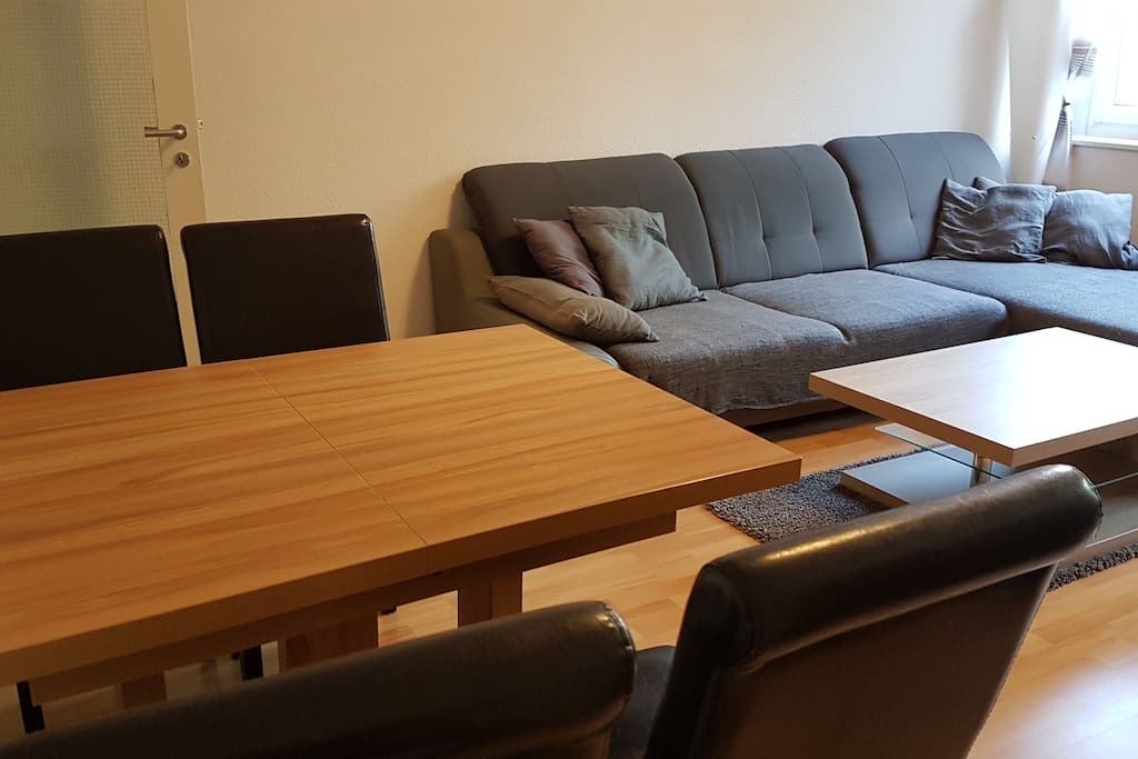 Wohnzimmer/Living room