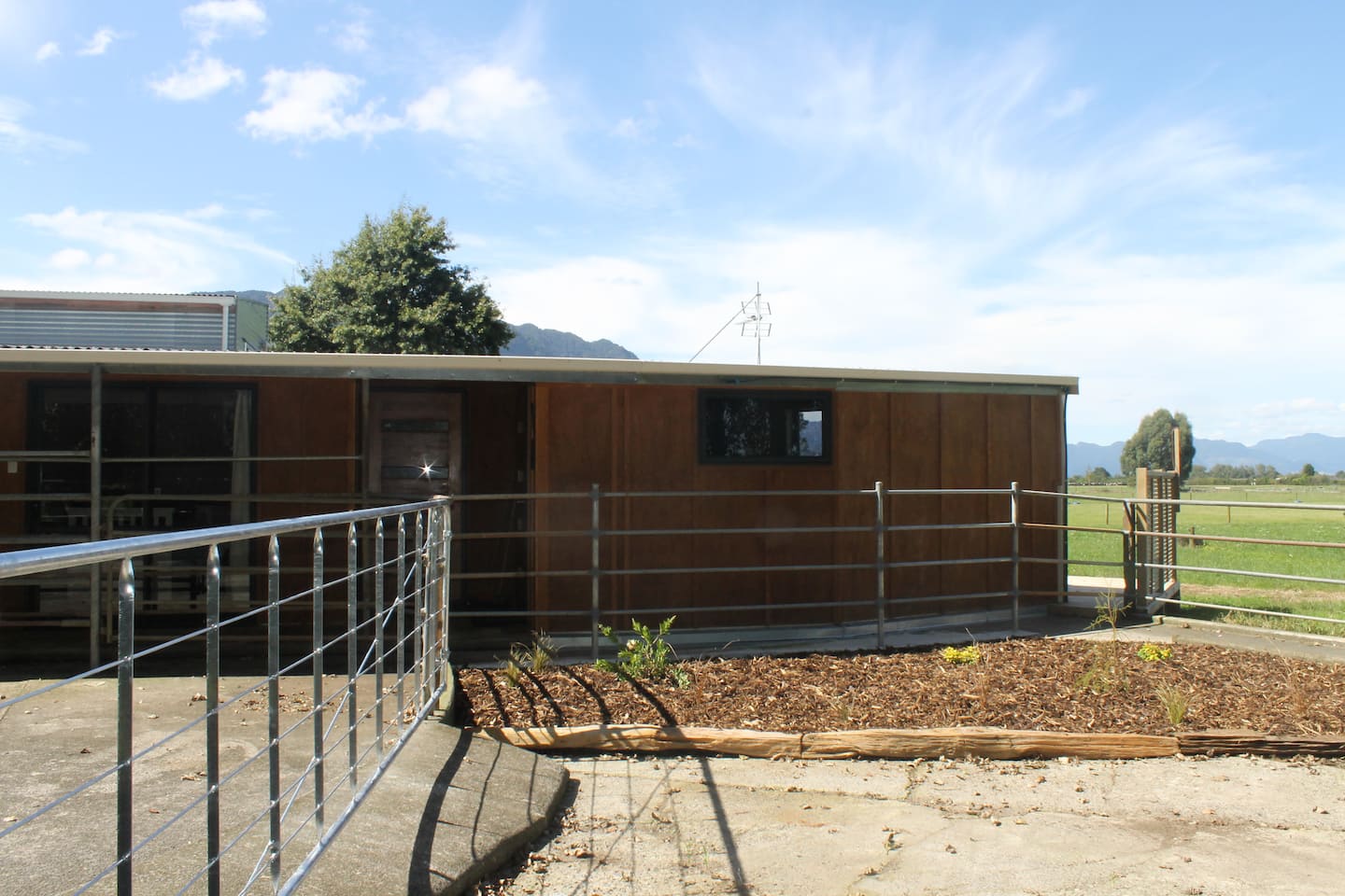 Udder House - Under The Majestic Mount Te Aroha 1