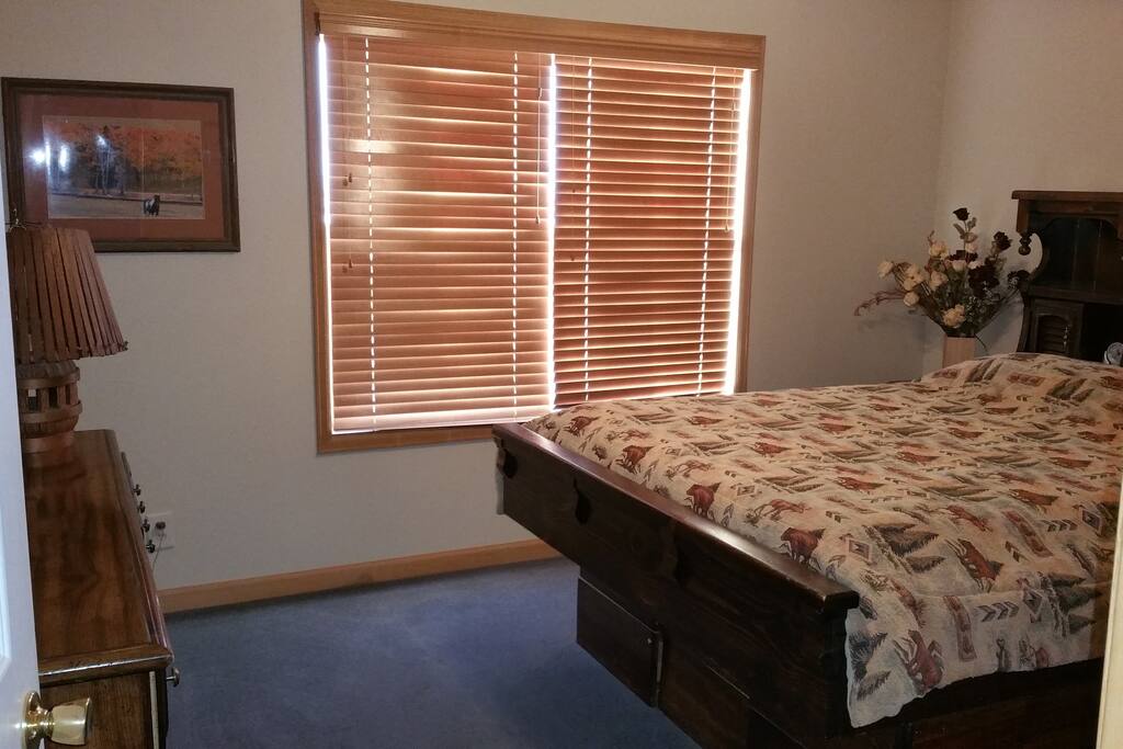 2nd bedroom