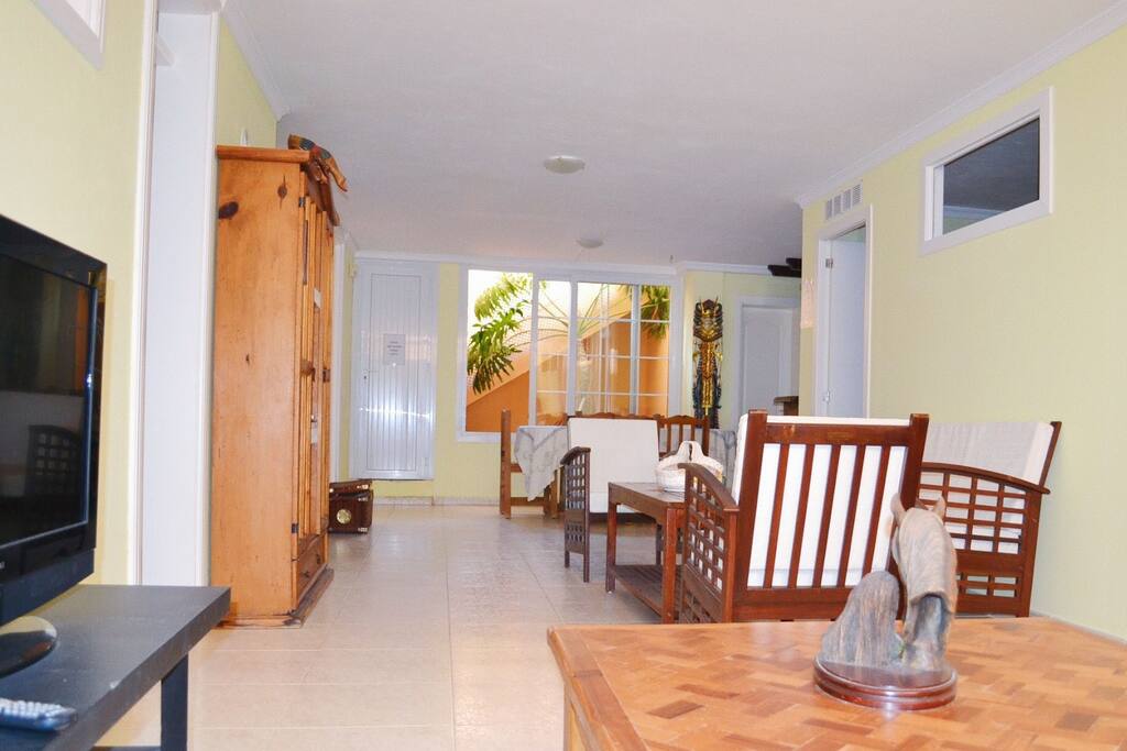 salón, TV, comedor a compartir