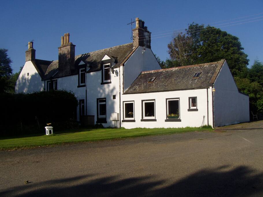 Andrewsford House in the sun