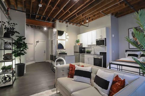 Modern Studio in Lynn, MA Between Salem & Boston