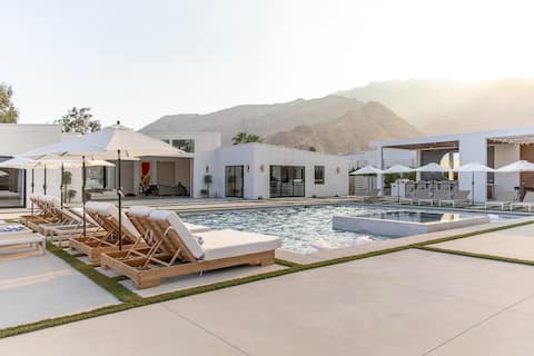 9 Bedroom/7.5 Bath Luxury Retreat
