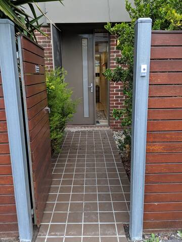 Renovated Abbotsford Townhouse Spacious! gallery image 3