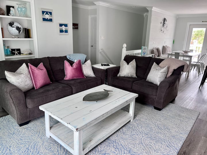 მე-2 მისაღები ოთახი.