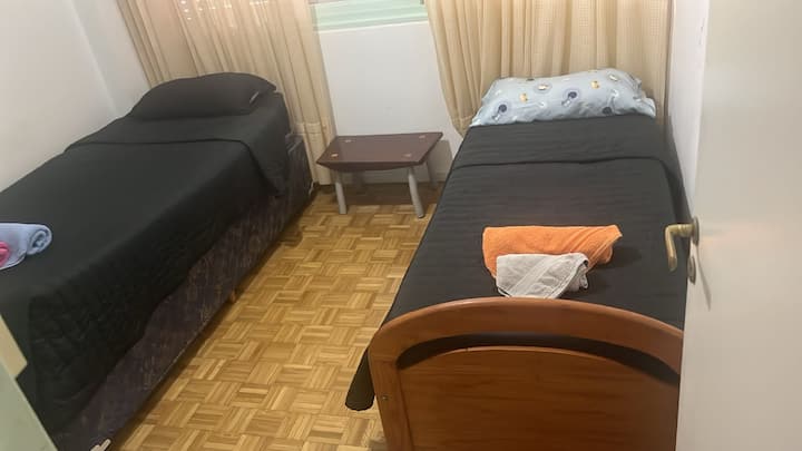 أسرّة مصممة لضيفين