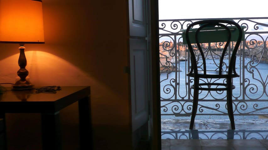 Valletta studio with fantastic view