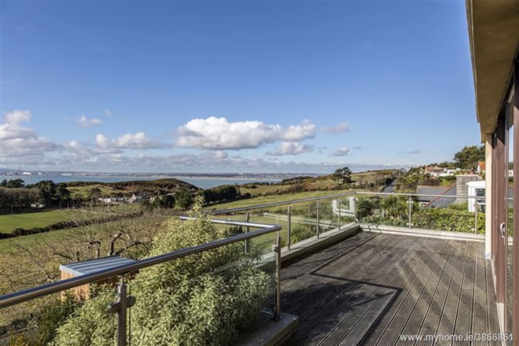 South Facing Living Room Terrace