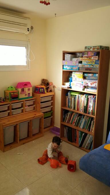 Upper living room / play space
