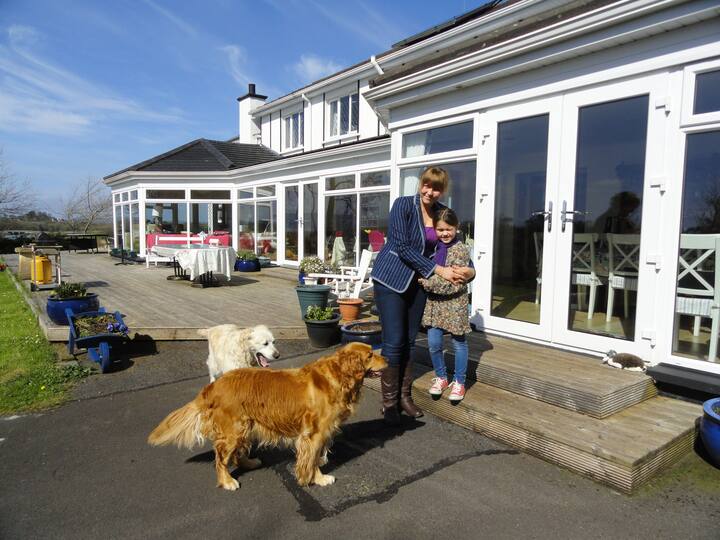 Tudor Farm on shore of Lough Erne Houses for Rent in Kesh, Fermanagh