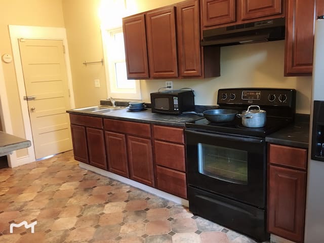 Wescot area charming room#5