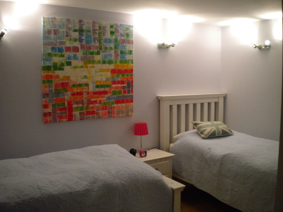 Twin bedroom
