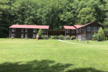 The Lodge at ZAP Fitness - Double Suite (8)