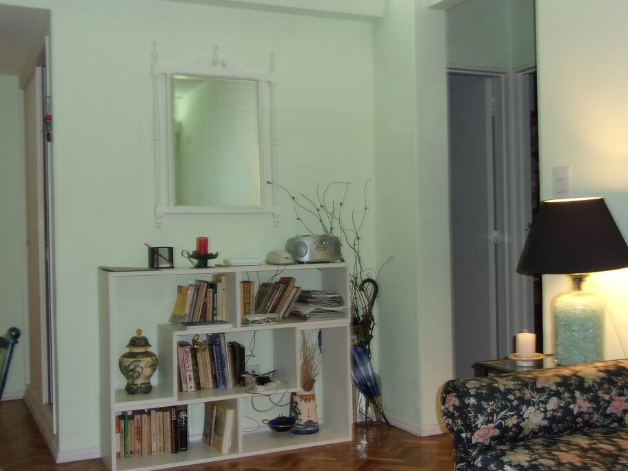 Welcome to Sunny 2 br apt