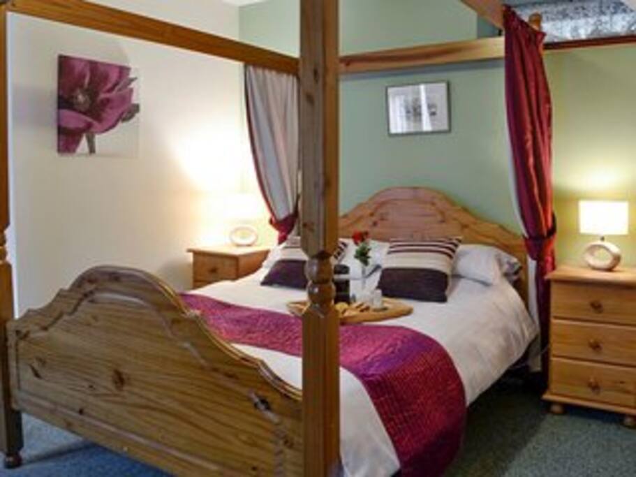 Garden double bedroom