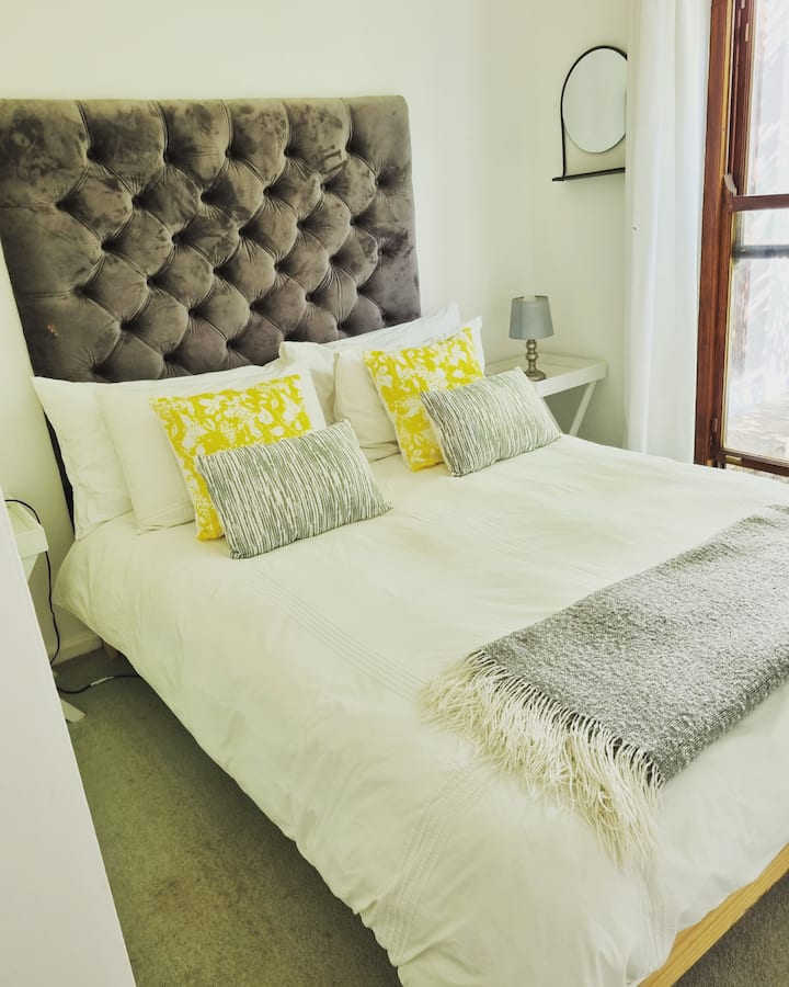 Treća spavaća soba s bračnim krevetom.