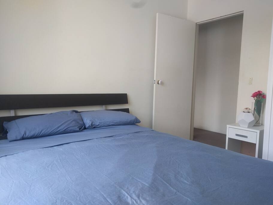 Queen size bed