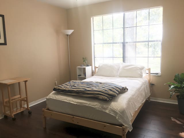 Good Vibes Master Suite