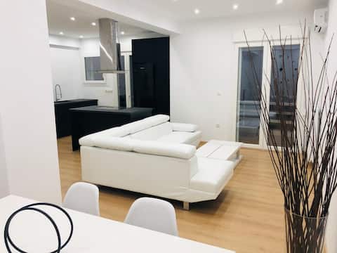 Luxury Minimal apartment  at center Glyfada