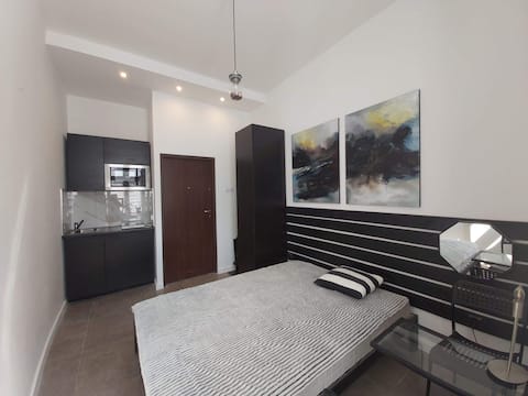 manufaktura Apartament.  elegant studio