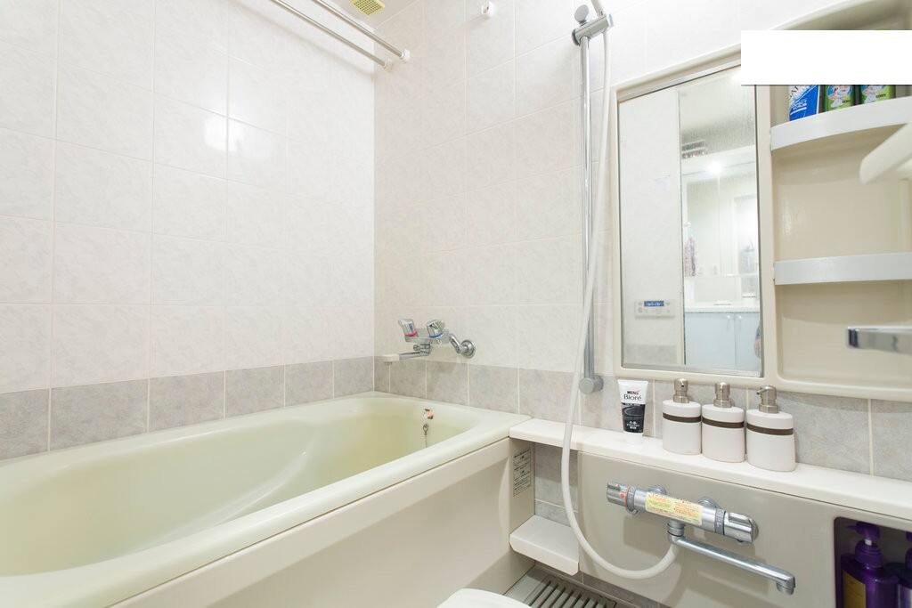 Big nice bath tube