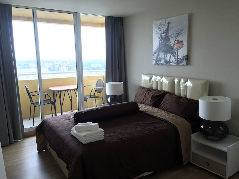 Master bed room
Msociety Condo @ IMAPCT by Sky View