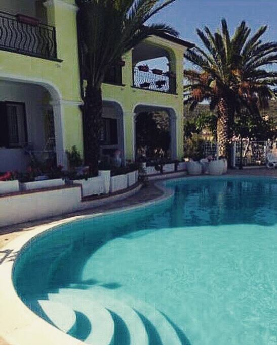 POOL FRONT APARTMENT