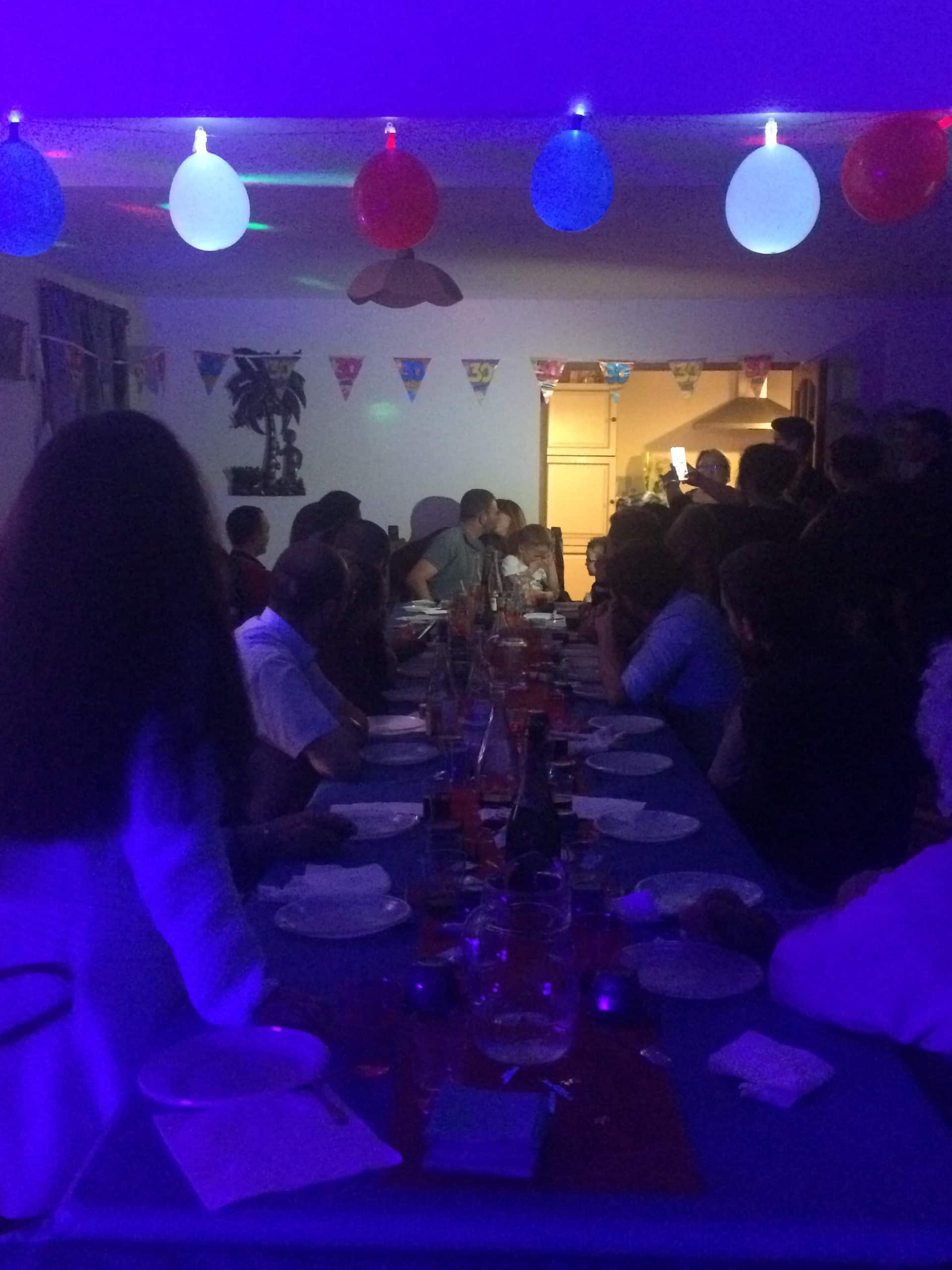 Friends & Families, grupo grande de autoservicio, duerme 23-25