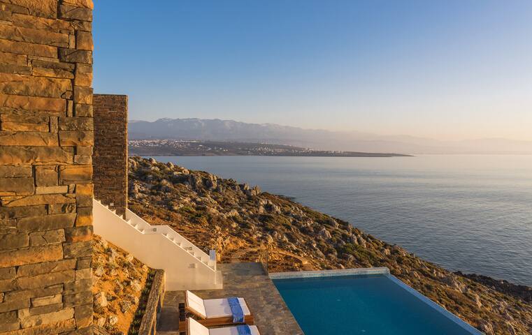 Luxury seafront design villa Crete (owner listing) gallery image 4