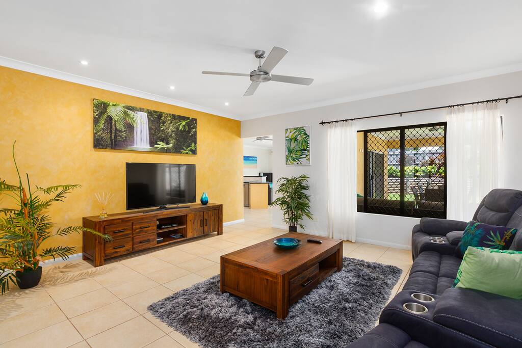Main lounge with raniforest theme for ultimate relaxation
