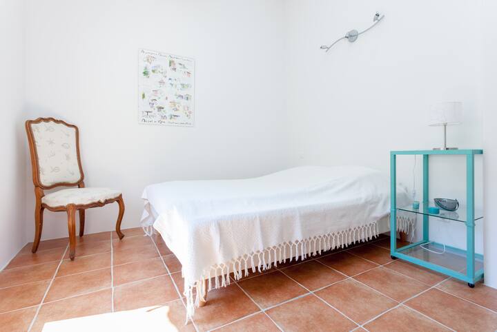 Bedroom 1 bed 2 people 1st floor