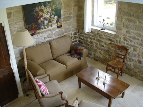 Popular Airbnb listing: Charming house, sleeps 4. 3*, Trégunc, Névez, beaches in Trégunc