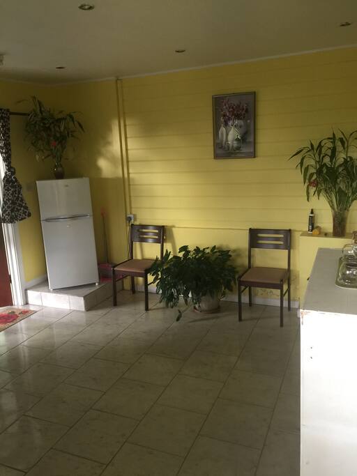 Full kitchen