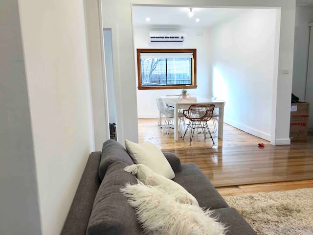 D127 St Albans Lodge 6 bedrooms sleeps 24