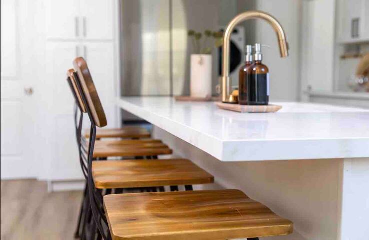 BirdRockCoastal Modern Luxury | New Build & Patio gallery image 4